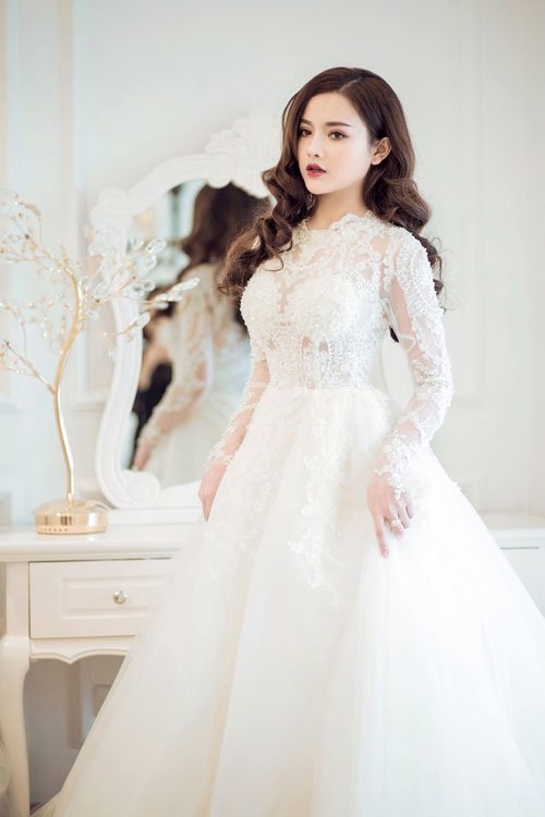Cách chọn váy cưới cho cô dâu vai rộng đẹp lộng lẫy-9