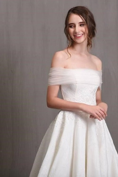 Cách chọn váy cưới cho cô dâu vai rộng đẹp lộng lẫy-11