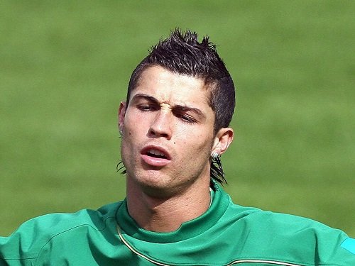 13 Kiểu tóc của Cristiano Ronaldo CR7 lịch lãm nhất-11