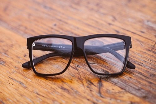 Thuyết minh về kính đeo mắt (mắt kính)
