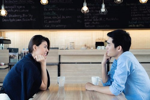 Buổi hẹn hò đầu tiên nên nói gì với người ấy?