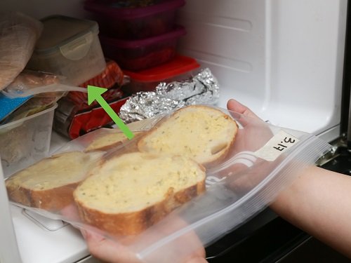8 Cách bảo quản bánh mì qua đêm không bị khô-2