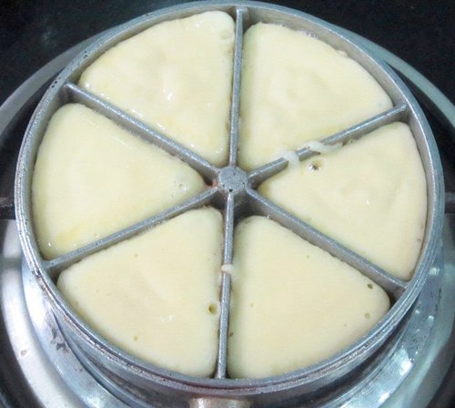 Cách làm bánh bông lan tam giác thơm mềm-4