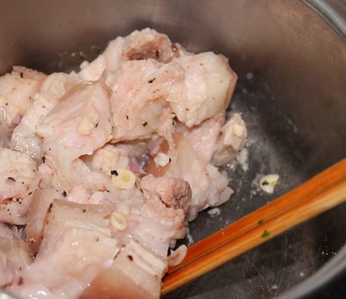 Cách nấu thịt lợn hầm ngon tuyệt và đại bổ như nhà hàng-4