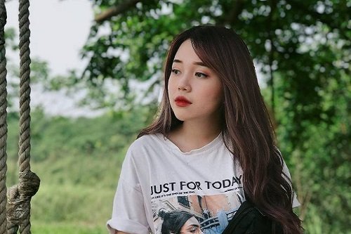 Linh Ngọc Đàm là ai? Chiều cao, năm sinh bao nhiêu?-4