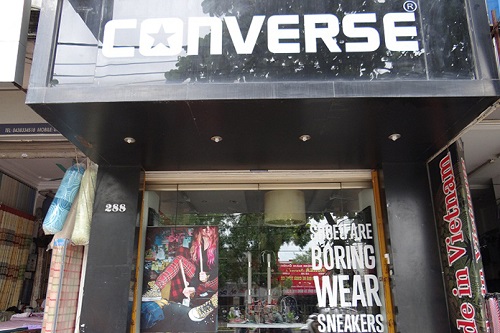 Những shop bán giày Converse chính hãng uy tín ở Hà Nội