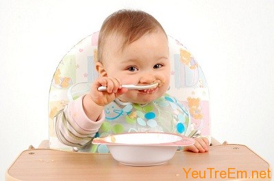 Thực đơn dinh dưỡng cho trẻ biếng ăn 7 tháng tuổi