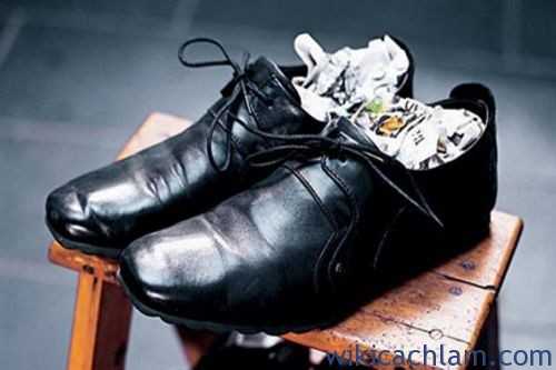 Cách bảo quản giày dép vào mùa Đông-2